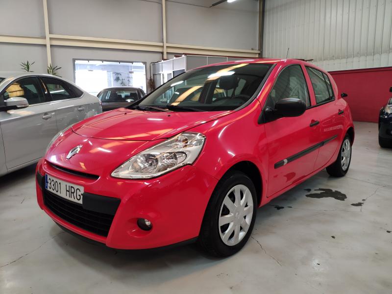 RENAULT CLIO 1.5 DCI (ROJO)