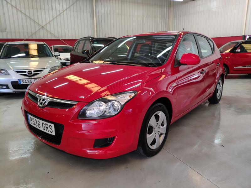 HYUNDAI I30 1.4 i 110CV (ROJO)