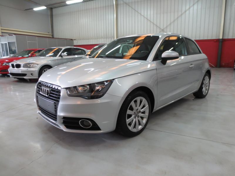 AUDI A1 1.6 TDI 90CV (PLATA)